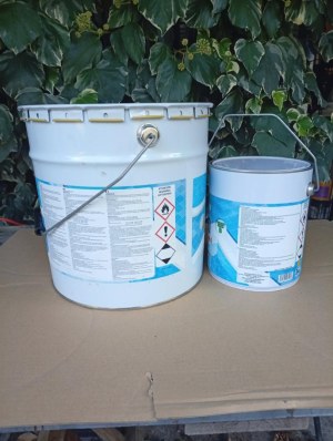 Peinture piscine coque polyester bleu azure étanche 2 composent pour 140M carre