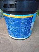 Peinture piscine béton blanc pot de 4L pour 20M carre