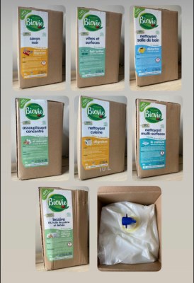 LOT PRODUITS D'ENTRETIEN FORMAT 10 LITRES