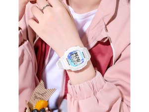 Montre digitale enfant avec chrono et alarme - Étanche 5 ATM - Affichage rétroéclairé