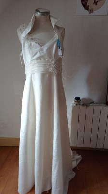 Vends robes de mariées, cérémonies et accessoires