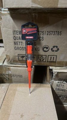 DESTOCKAGE : TOURNEVIS TESTEURS ÉLECTRICITÉ 100-500V – 3 000 PIÈCES