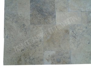 Travertin Argento Opus Romain