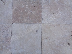 Travertin Beige Nuance 20x20 cm Épaisseur : 1,2 cm Finition : Antique & Vieilli Qualité...