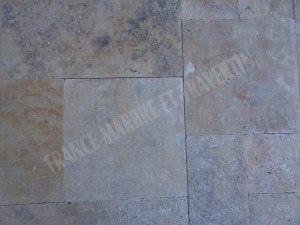 Travertin Rustique Gold Opus Romain