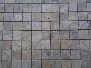 Travertin Silver Mosaïque 4,8x4,8 cm Qualité : 1’er Choix Finition : Antique & Vieilli
