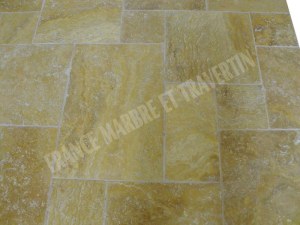 Travertin Jaune Big Opus Romain