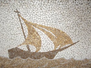 Travertin Multicolore Tableau Bateau 92x66 cm