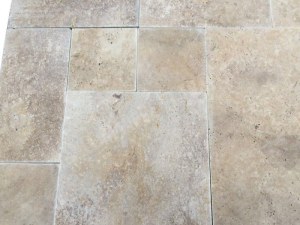 Travertin Walnut Noisette Big Opus Romain