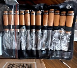 12 ciseaux à bois neuf avec Pochette