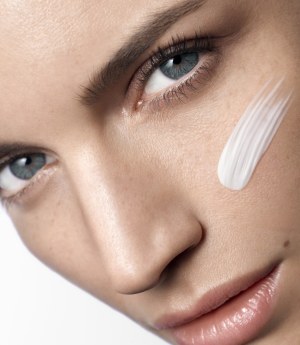 Produit cosmétique DLUO Courte