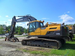 Chenille d'acier charegeur VOLVO