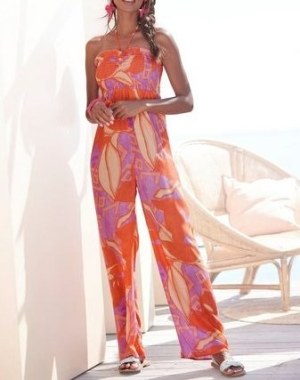 020105 Un mélange de vêtements d'été de Lascana