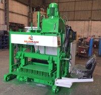 Machines pour la fabrication des parpaings