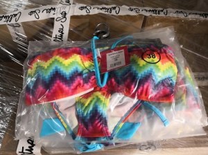 Lot de maillots de bain : femmes, enfants et hommes