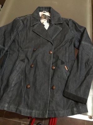 Lot de vêtements de marque enfants, hommes et femmes