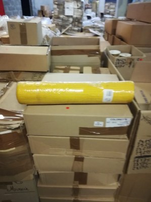 DESTOCKAGE LOT PAPIER CADEAU, POCHETTES, BOLDUC ET BIEN PLUS ENCORE ....