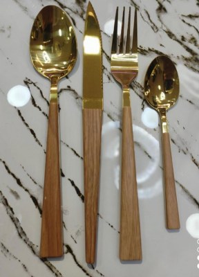 MÉNAGÈRE / COUVERT DE TABLE 24 PIÈCES EN BOIS/DORÉ OU ARGENTE