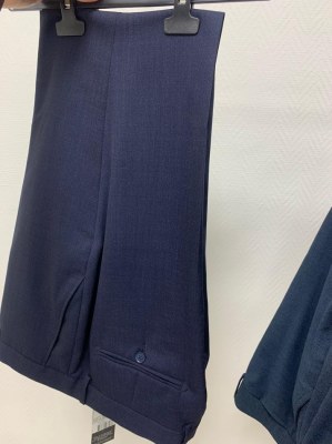 Destockage pantalons homme d'une grande marque