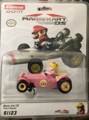 PALETTE CIRCUIT ET VOITURE CARRERA