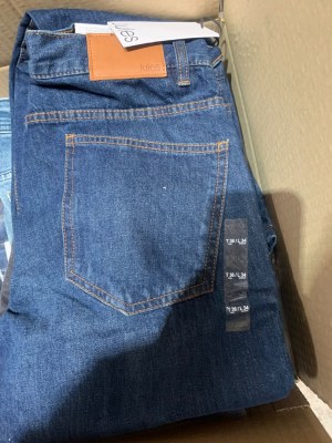 Destockage jeans et pantalon homme grande marque