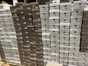 Destockage chaussures femmes San Marina
