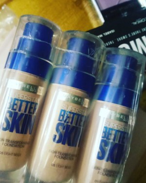 Lot de 3000 cosmetiques de marques