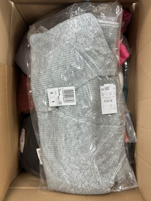 Destockage pulls et jeans femmes