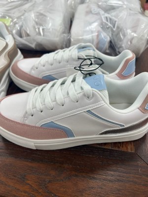 Destockage basket femmes Camaïeu