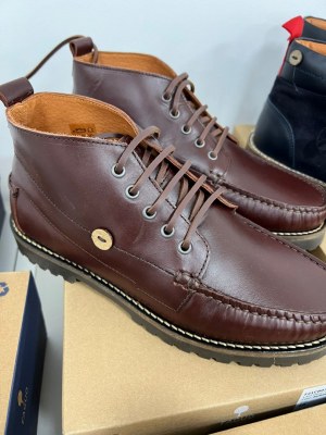 Destockage chaussures de la marque Faguo