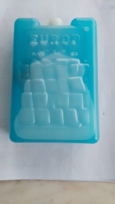 Stock Blocs de congélation -Iceblock (18 palettes de 1.344 piècès chacune)