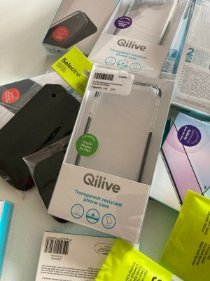 Lot de coques téléphone et verre trempé