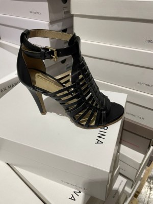 Destockage Sandales femmes en cuir de la marque San Marina