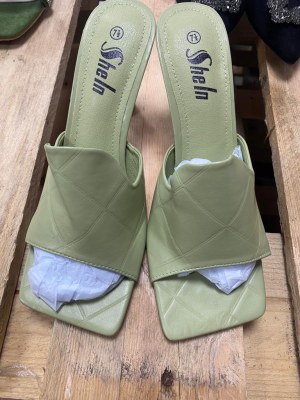 Destockage lots de chaussures d'une grande marque