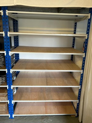 Etagères rayonnages/rack et plaques