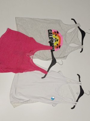 STOCK VETEMENTS FEMMES