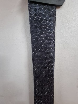 Vente de Cravates – Lot de 150 Pièces, Emballées Individuellement et Prêtes à Vendre