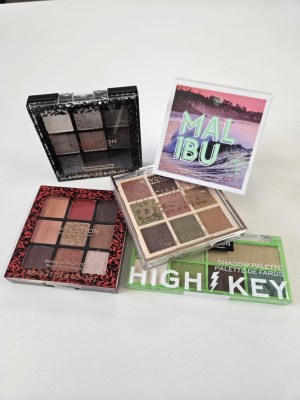 Petites palettes de maquillage REVOLUTION - à saisir Prix mini 1€20 - prix public 7€90
