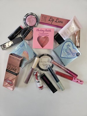 MAKE UP REVOLUTION A PRIX FOU, déstockage massif prix 0,80€ /pièce