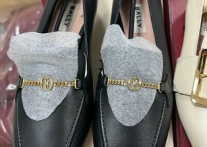 Destockage chaussures de luxe femmes de la marque Bally / Bally women’s luxury shoes Cl...