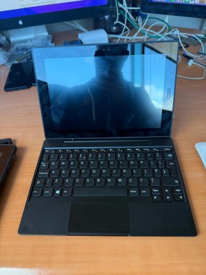 Lenovo Tab M10 10" Celeron 1.1 GHz - HDD 128 Go - 8 Go