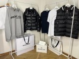 Lot de Vêtements Moncler 4pcs Veste Maya ,Gillet , Hoodie et t-shirt