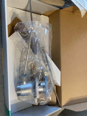 LOT DESTOCKAGE ROBINETTERIE & SANITAIRE – GESSI, HANSA, HANSGROHE, GROHE, VOLA, DE...