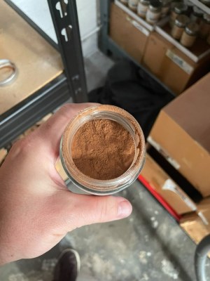 Cannelle moulue 95 g en pot verre – 85 pots – fin de stock épicerie fine