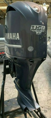 Quality Outboard Engines : YAMAHA 300 HP 4 STROKE