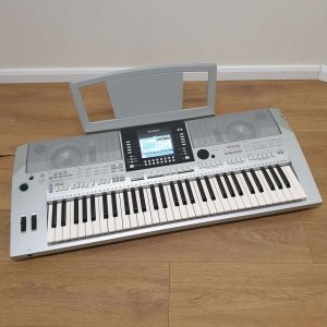 Yamaha PSR-S910 Powerful Arranger Workstation Keyboard