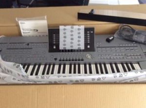 Vente d'un synthétiseur Yamaha Tyros 5 76 touches